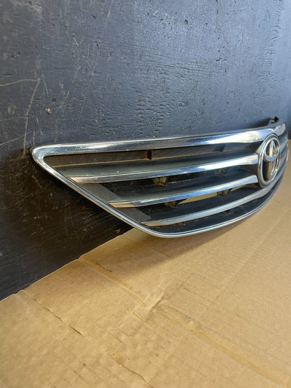 2005 to 2006 Toyota Camry Front Upper Grill Grille AC9704 DG2
