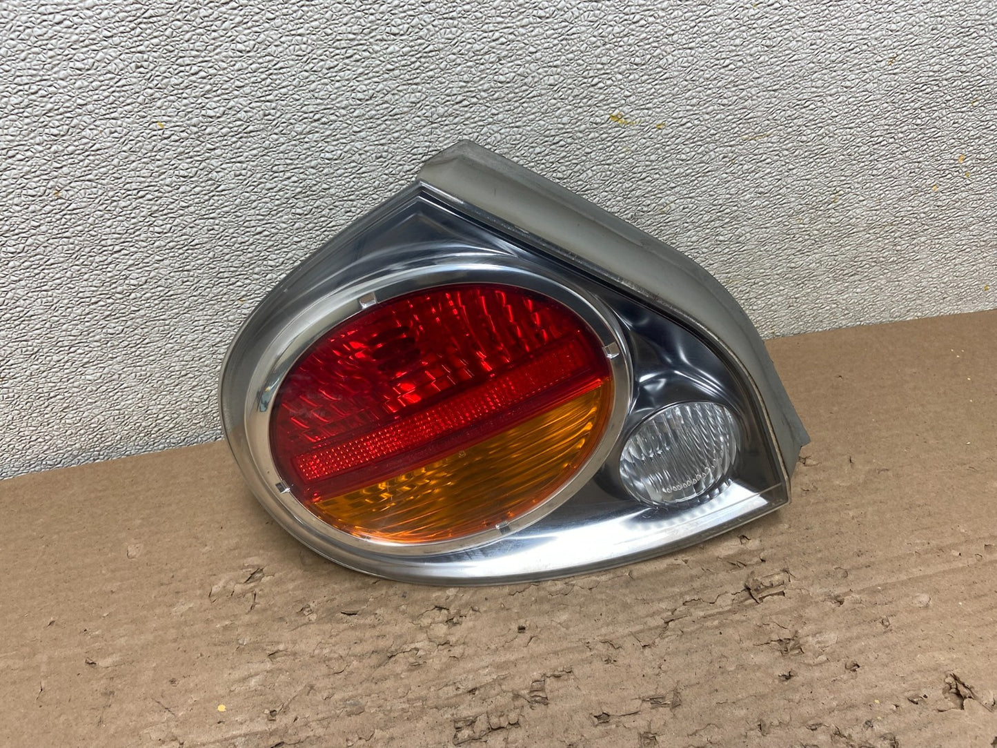 2002 2003 Nissan Maxima Left Driver Lh Side Tail Light OEM AB1611 DW0