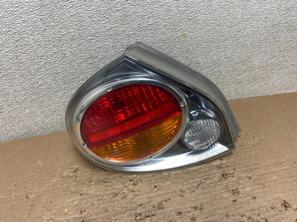 2002 2003 Nissan Maxima Left Driver Lh Side Tail Light OEM AB1611 DW0