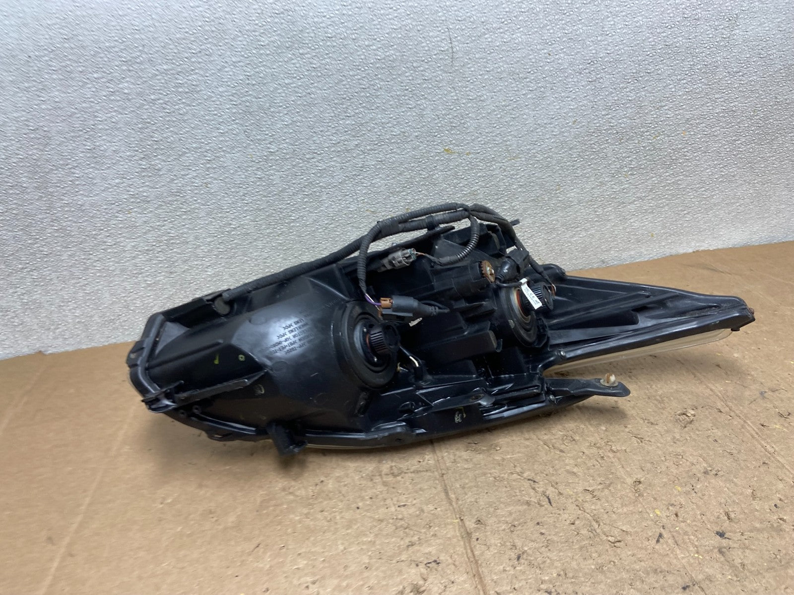 2010 - 2011 Toyota Prius Left Driver LH Blue Halogen Headlight Oem AA51934