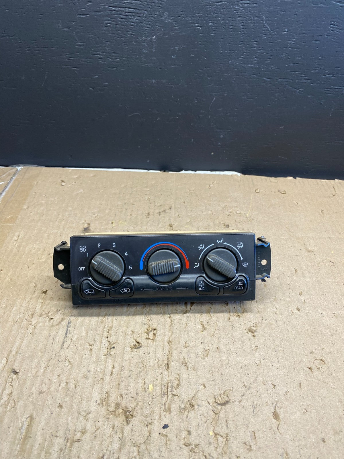 1999 to 2002 Chevrolet Silverado HVAC Heater Climate Control Module AB5697 DG0