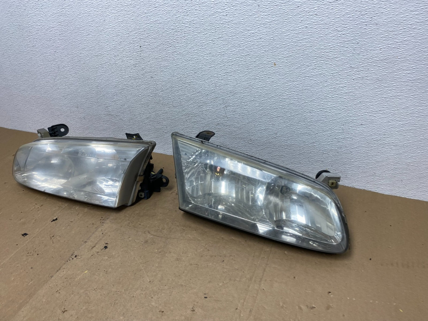 2000 to 2001 Toyota Camry Front Left+Right Side Headlights AC5825 DW1
