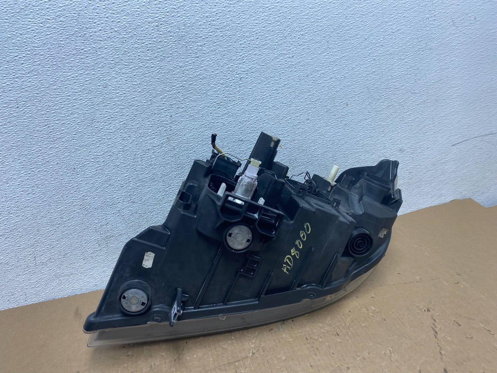 2009-2011 BMW 3 Series 328i 4/D Sedan Headlight Halogen Right Passenger AD80007