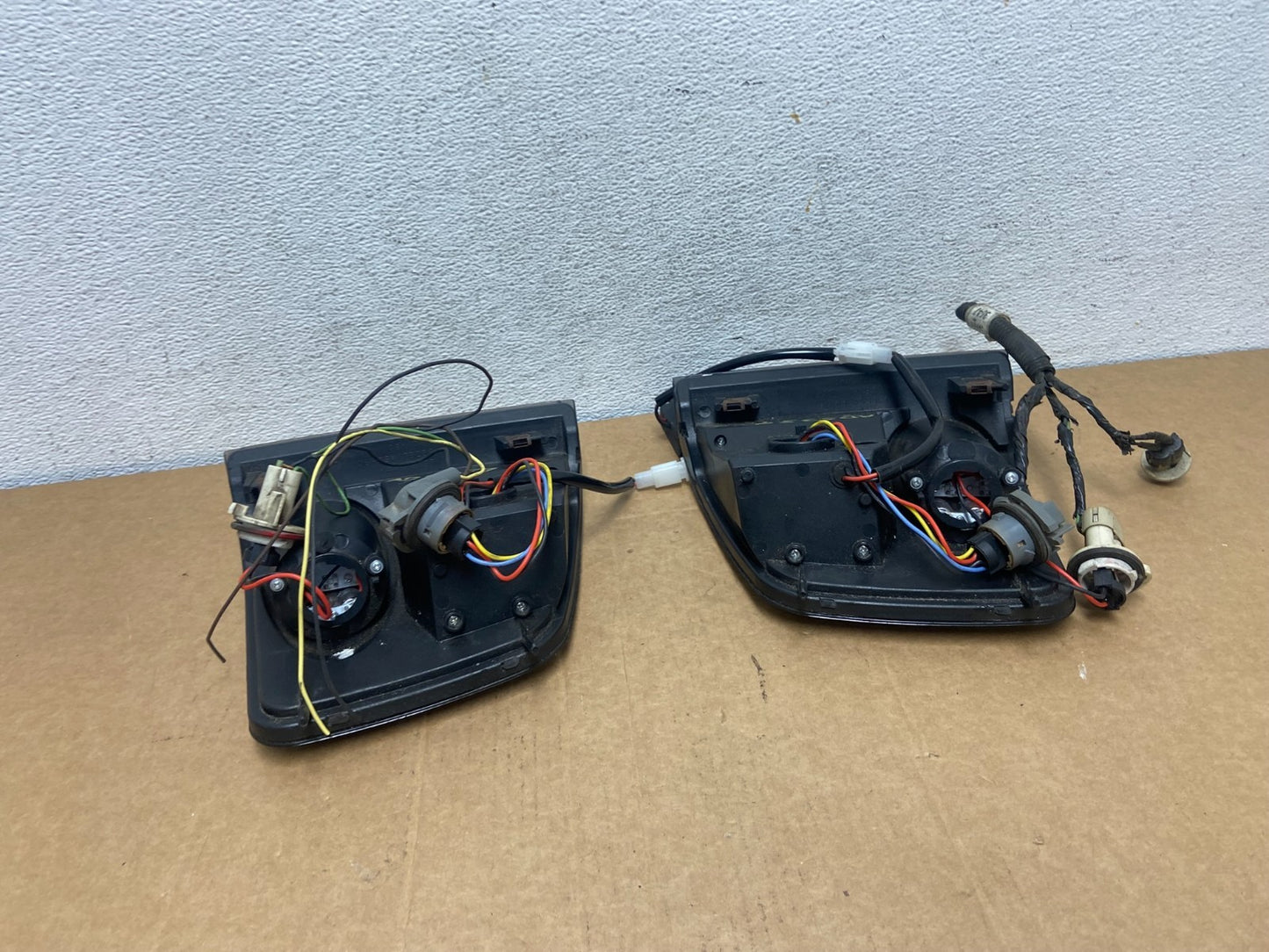 1994 - 2002 Chevrolet S10 GMC Sonoma Left+Right Set LED Tail Light AA0338 DG5