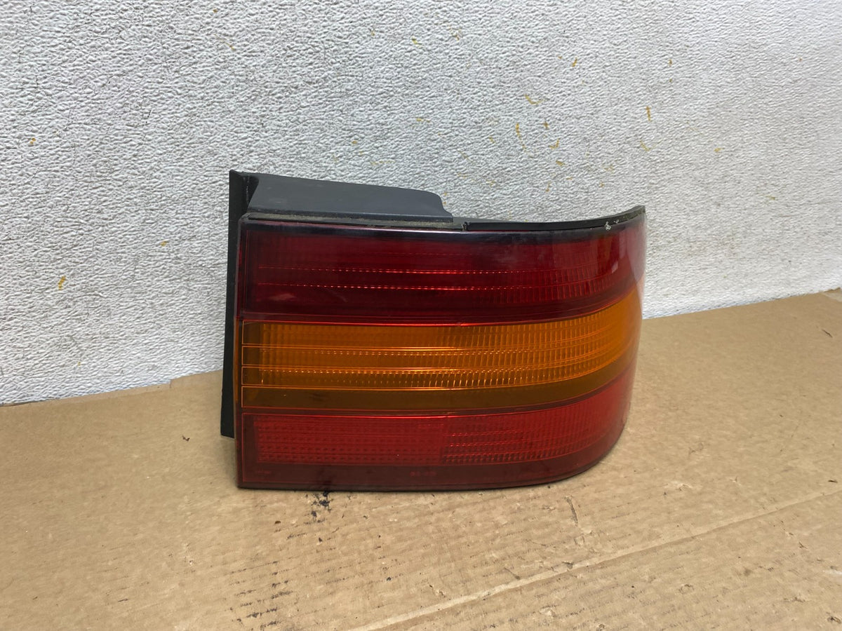 1990 to 1994 Lexus LS400 Right Passenger RH Side Tail Light AH7995 DG1