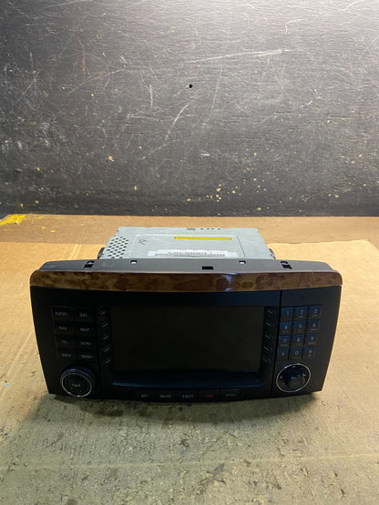 2006-2008 Mercedes W251 R350 R320 Head Command Navi Radio CD Player Y4187 DG0