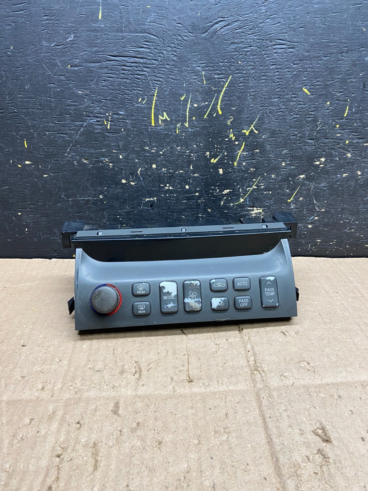 2000 to 2005 Cadillac Deville Heater Climate Control Panel AB1790 DG0