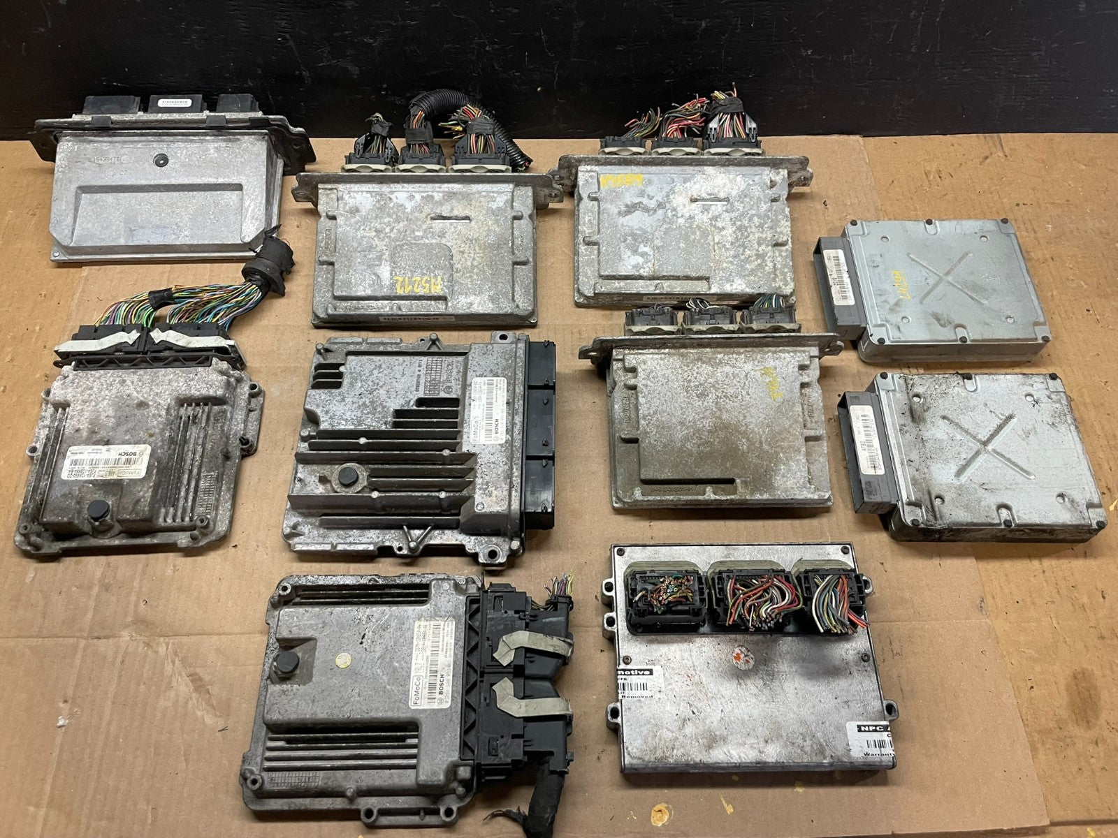 Mix of 10 Ford ECM Engine Computer Module AB76590