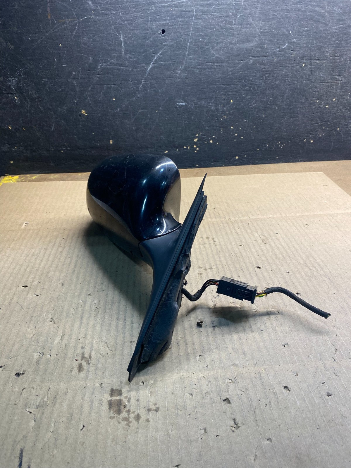 1999 to 2002 Audi A4 Right Passenger RH View Power Door Mirror OEM Z5185 DG2