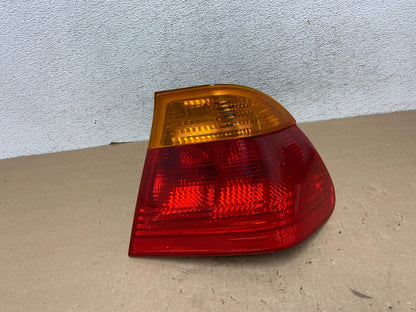 1999-2001 BMW 325i 330i E46 Right Passenger RH Side Tail Light AG40670