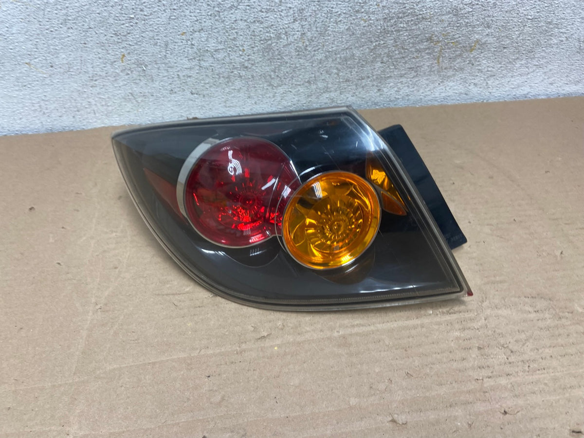 2004 2005 2006 Mazda 3 Hatchback Left Driver LH Side Tail Light AH9460 LK0