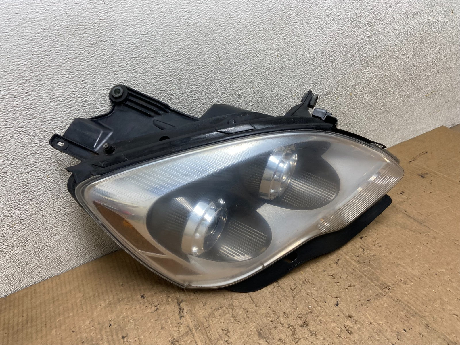 2007-2012 Gmc Acadia Xenon Headlight Right Passenger Side Oem AA8488 DW2