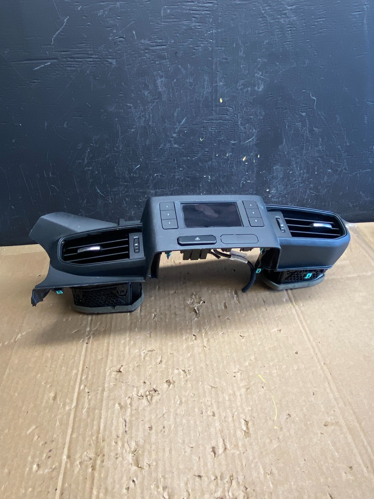 2020 to 2023 Ford Explorer Console Radio Display Screen Air Vents ad2262 DG1