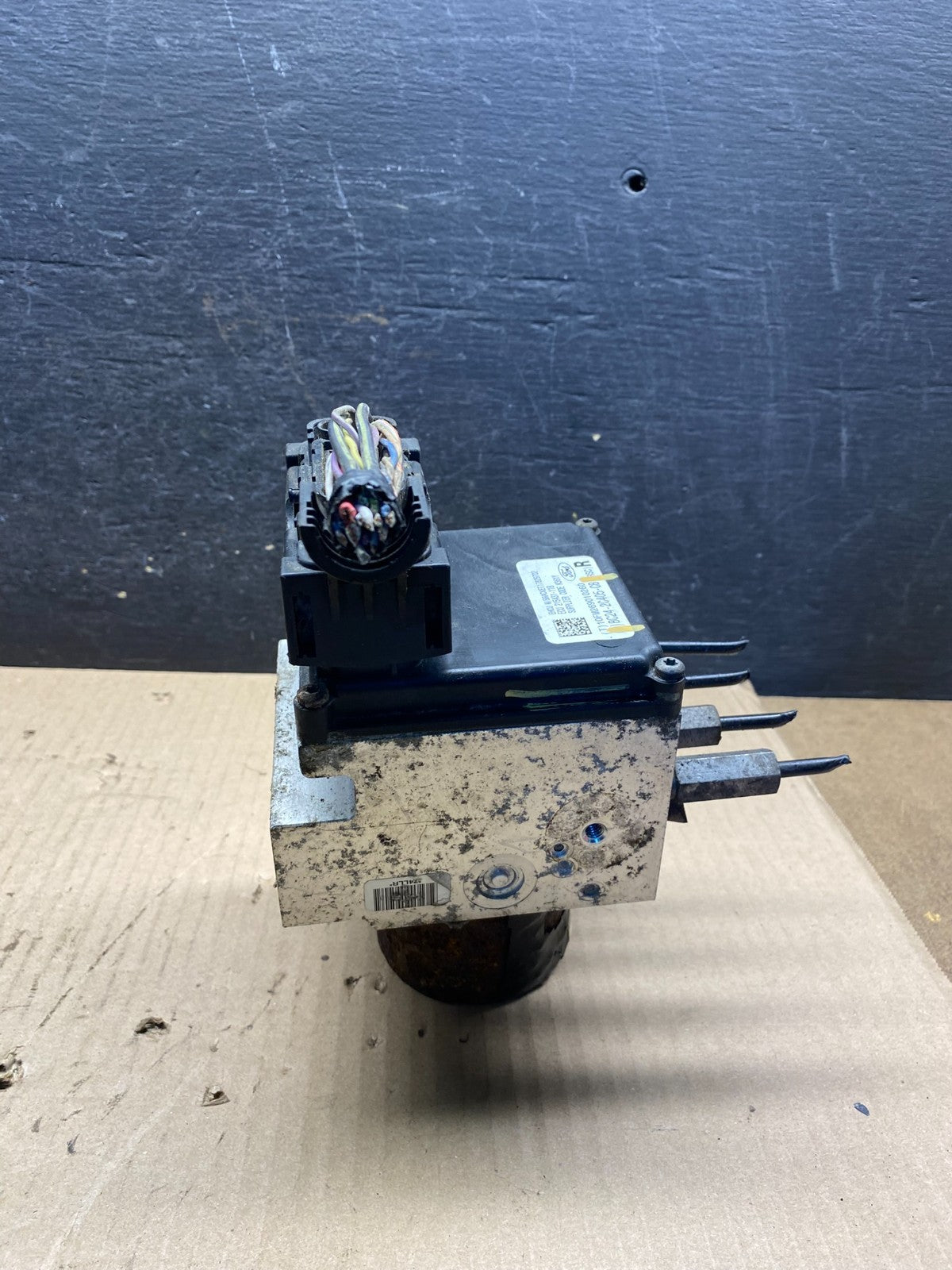 2011 - 2014 Ford E250 E350 Van ABS Anti Lock Brake Pump Module AI7270 DG4