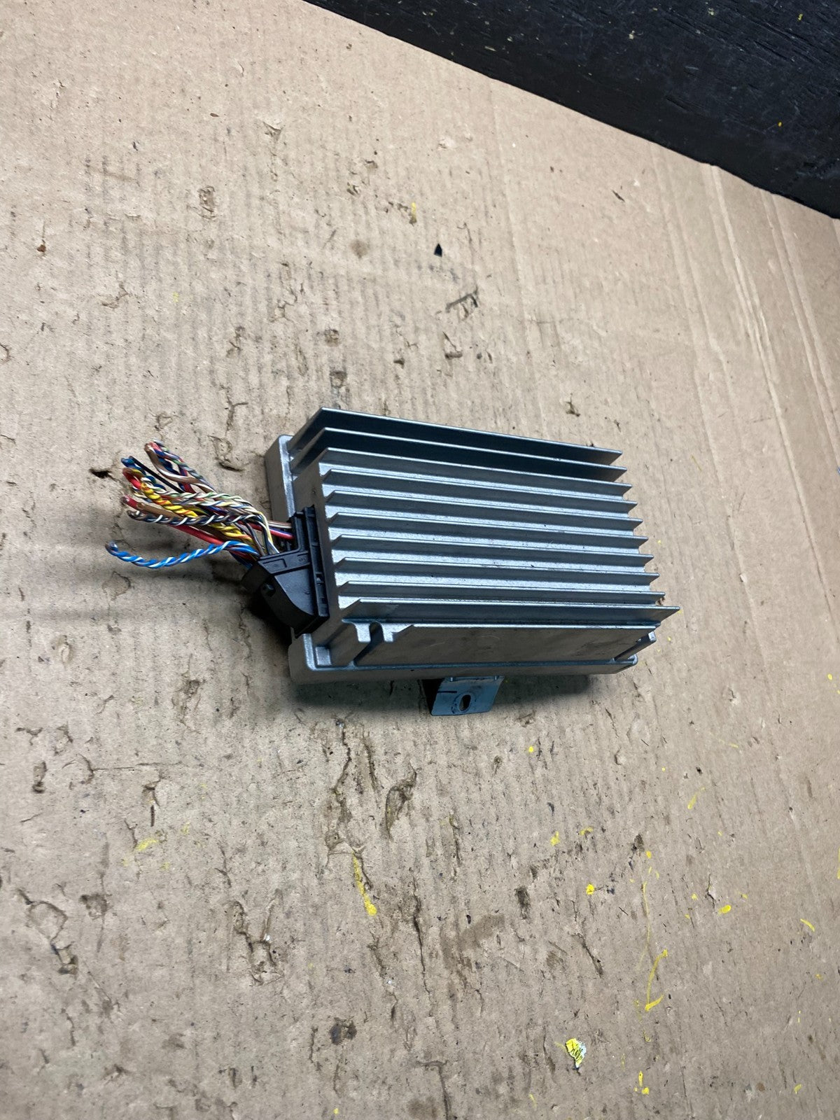 2007-2013 BMW X5 Top HiFi Lear Radio Audio Amplifier Amp OEM R9068 DG1