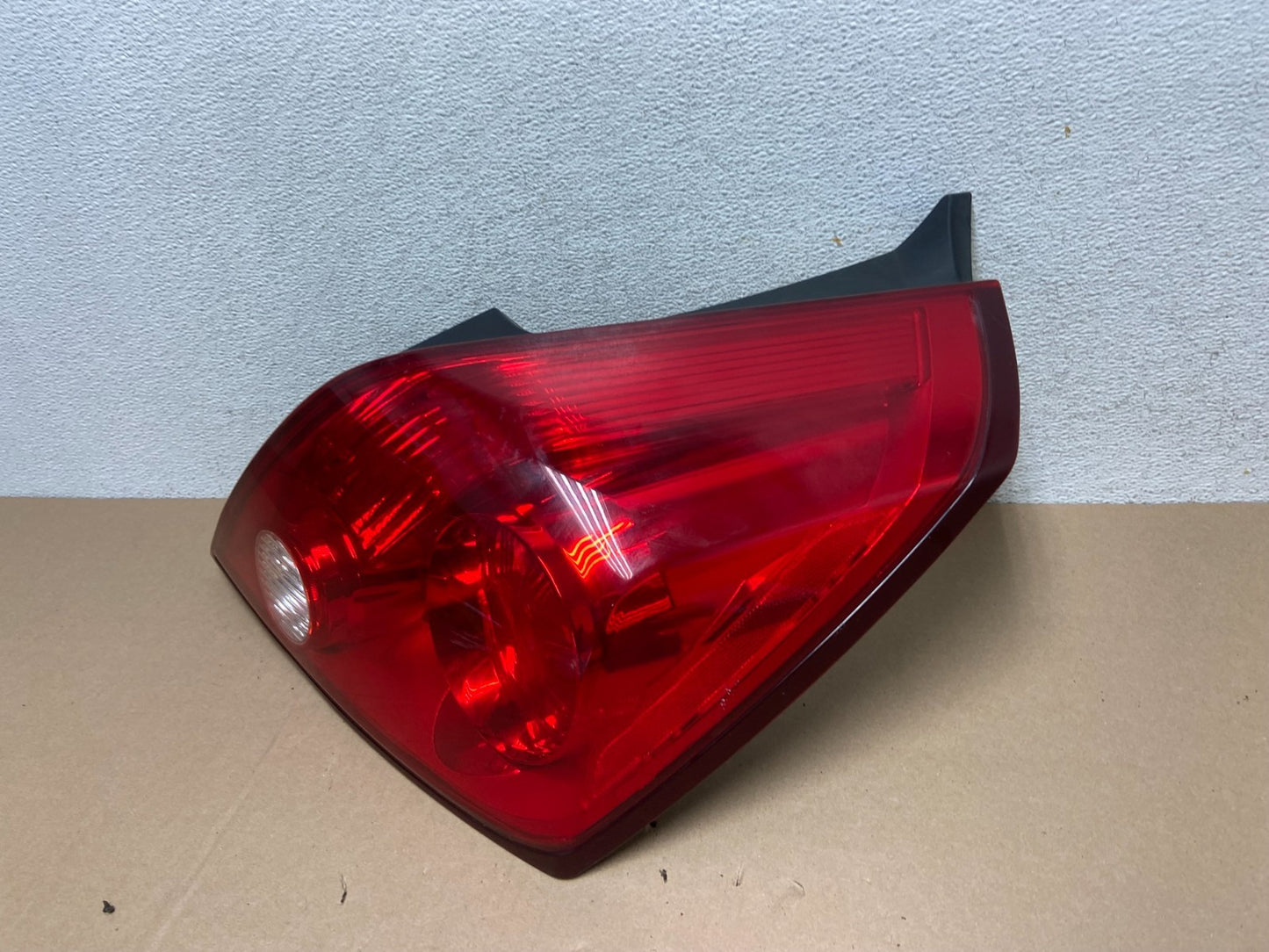 2008 - 2013 Nissan Altima Coupe Right Passenger Side Rh Tail Light AG6584 DW1