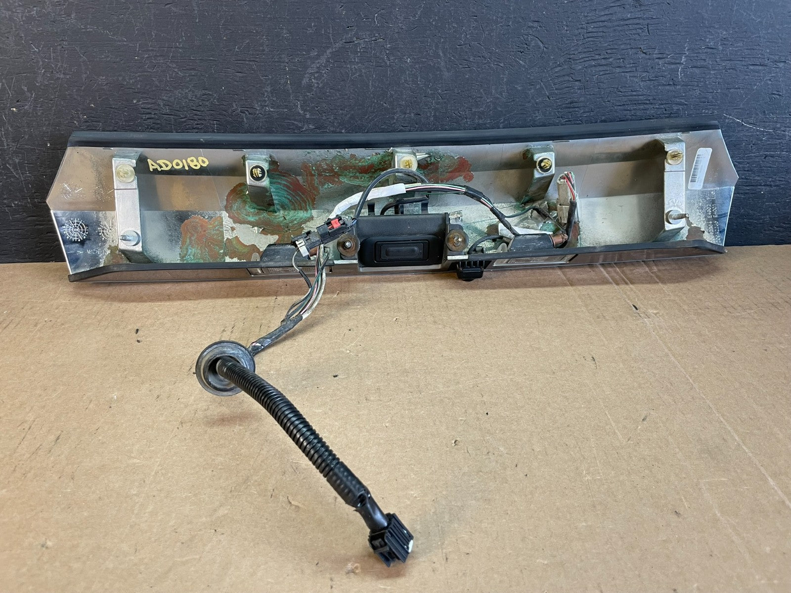 2010-2015 Gmc Terrain Lift Gate Handle Trim Back Up Camera 20942264 AF8777 DG5