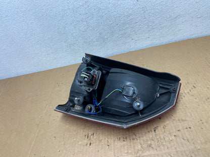 2005 - 2007 Chrysler 300 Left Driver Lh Side Tail Light DEPO AD2369 LK6