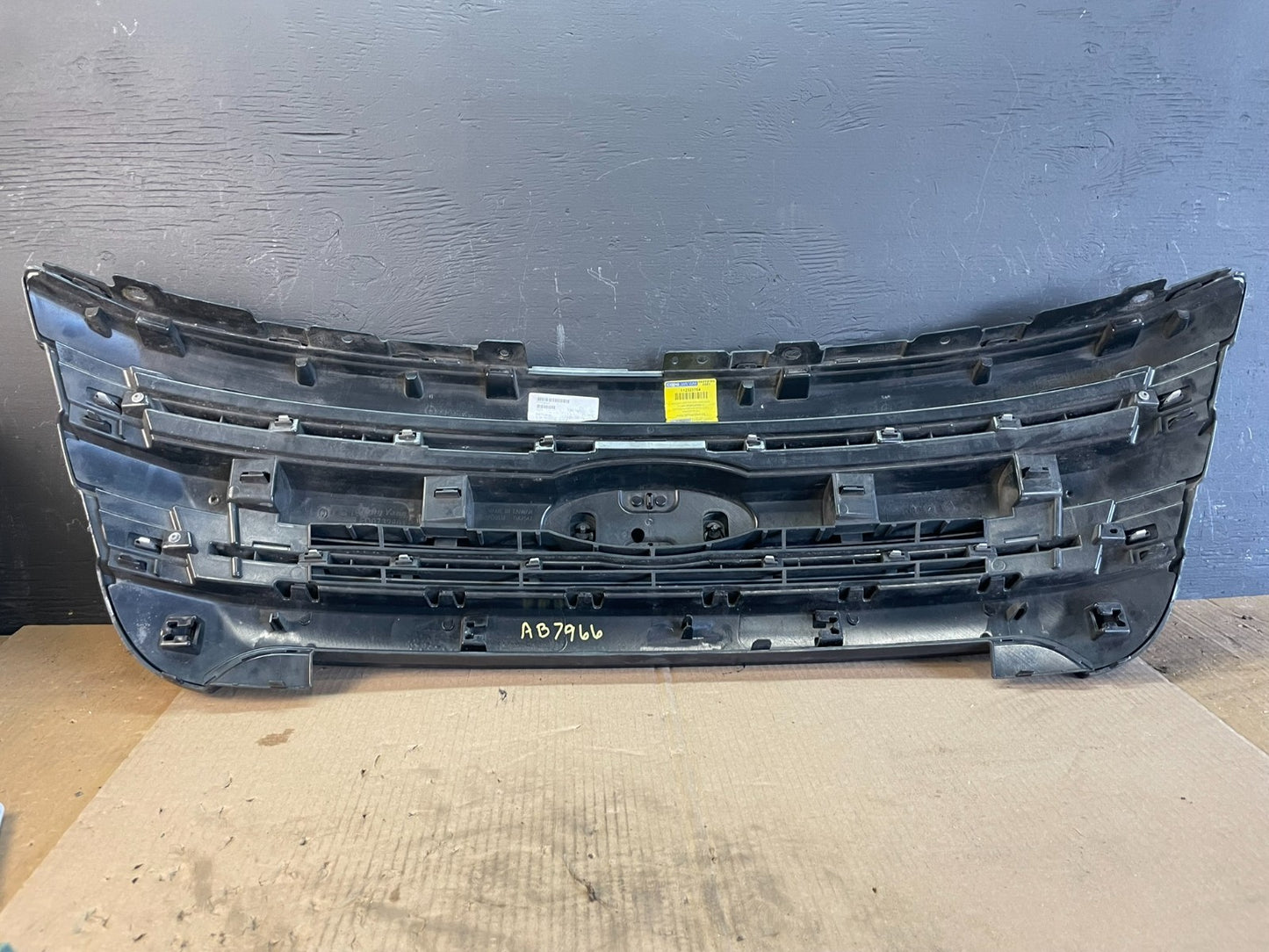 2011 to 2015 Ford Explorer Upper Front Grill Grille Aftermarket ab7966 DG3