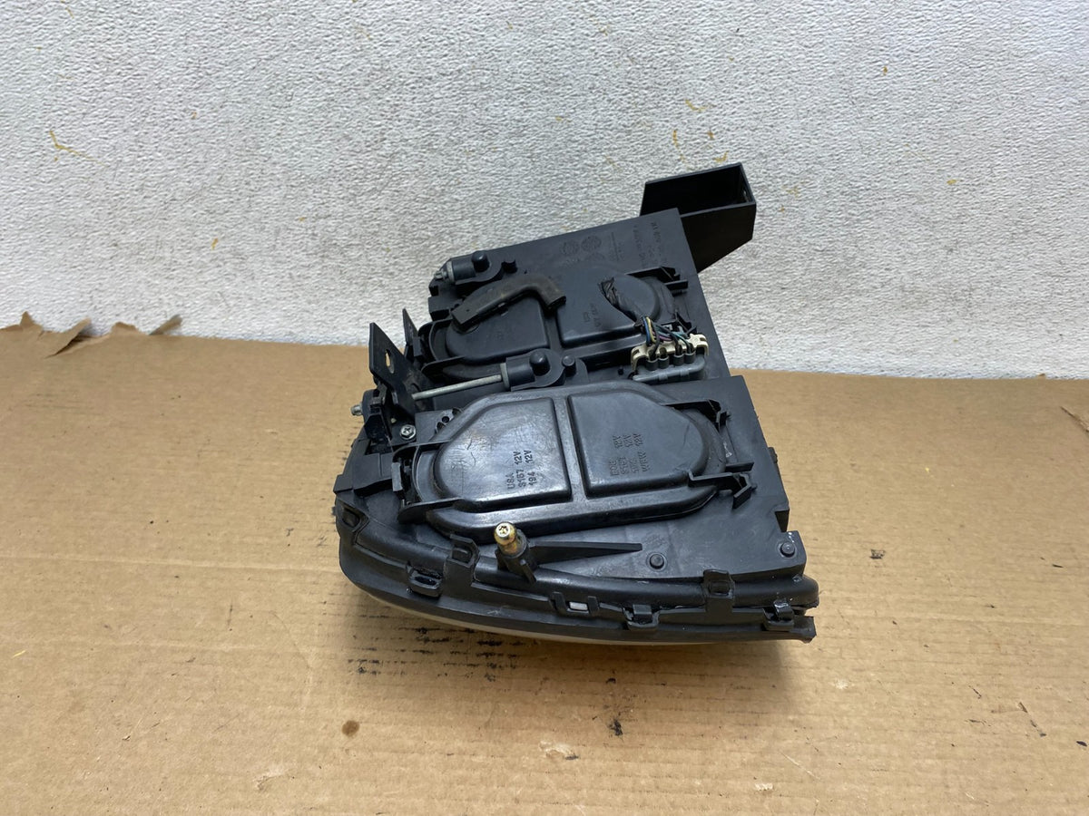 2000 to 2005 Cadillac Deville Left Driver LH Side Headlight AH4054 DW6