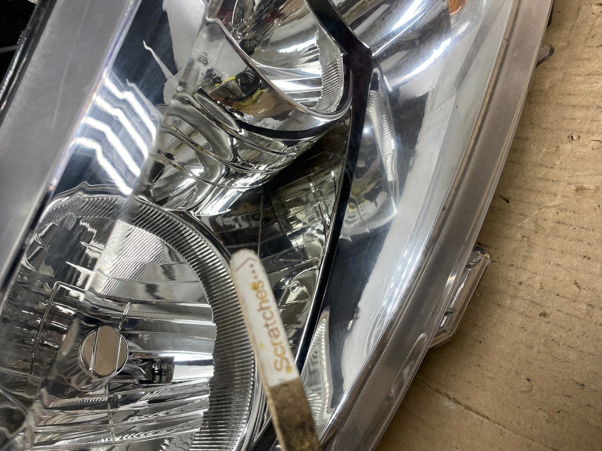 2011-2013 Jeep Grand Cherokee Right Passenger Halogen Headlight DEPO AJ2062 DW3