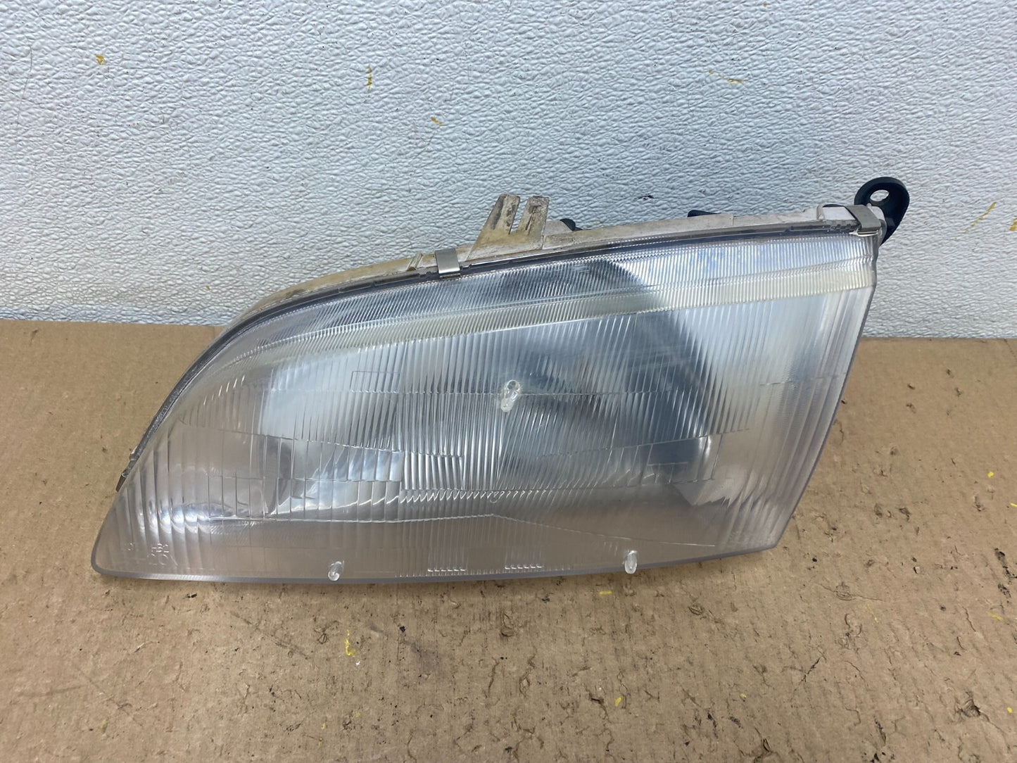 1998 to 1999 Mazda 626 Left Driver Lh Side Headlight Oem D34700