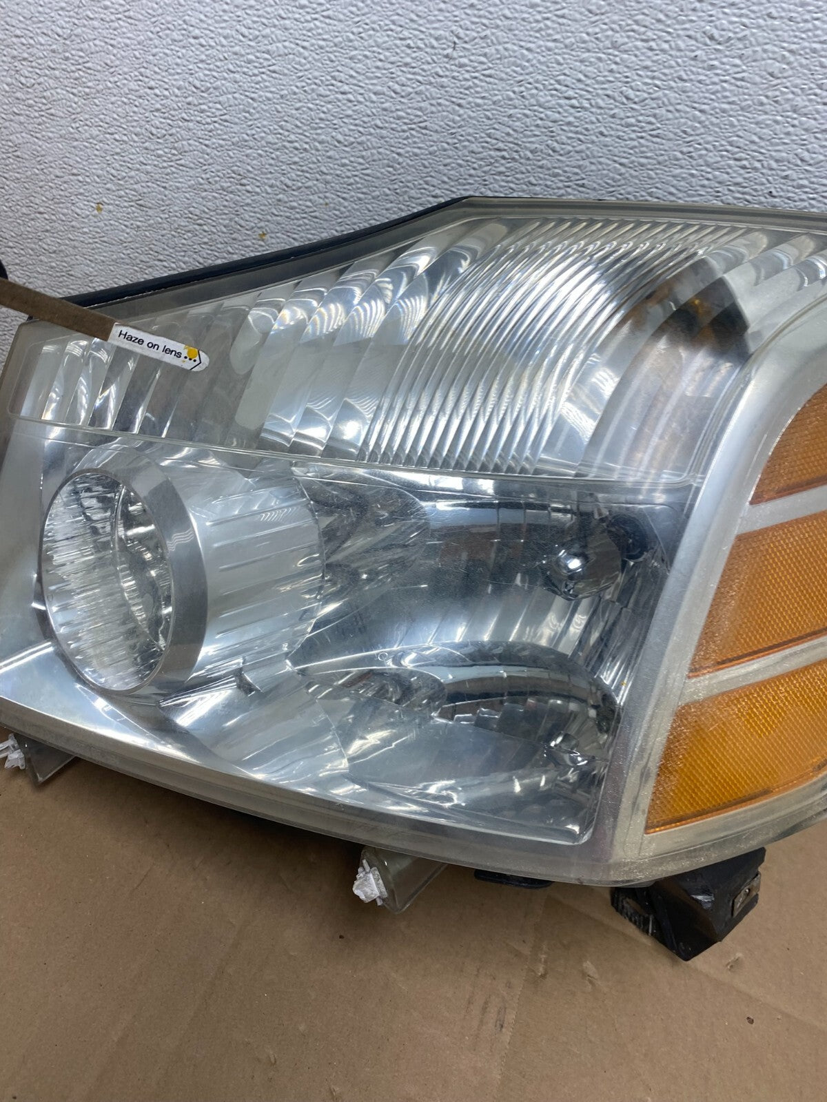 2004 to 2007 Nissan Armada Left Driver Lh Side Headlight Halogen M4621 DW5
