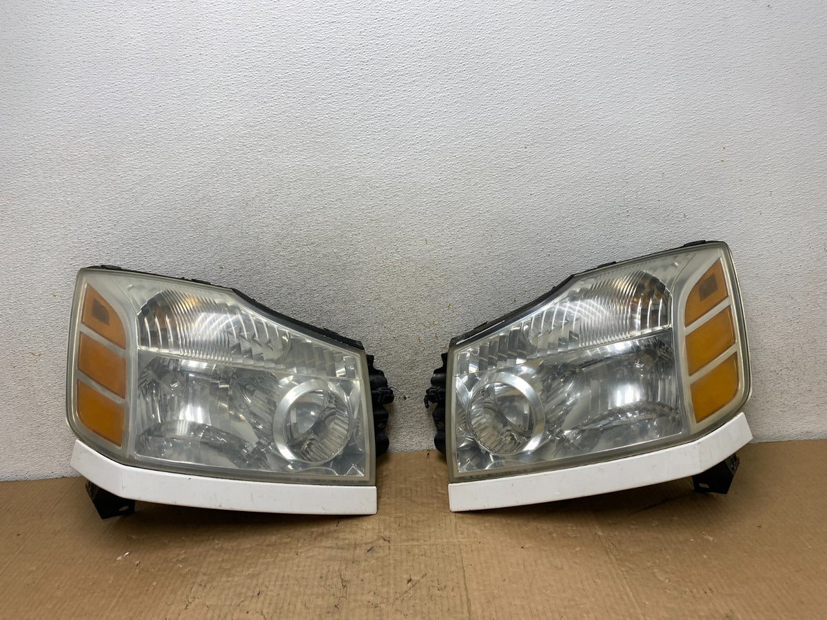 2004 to 2007 Nissan Armada Left+Right Side Set Headlights AI8168 DW0