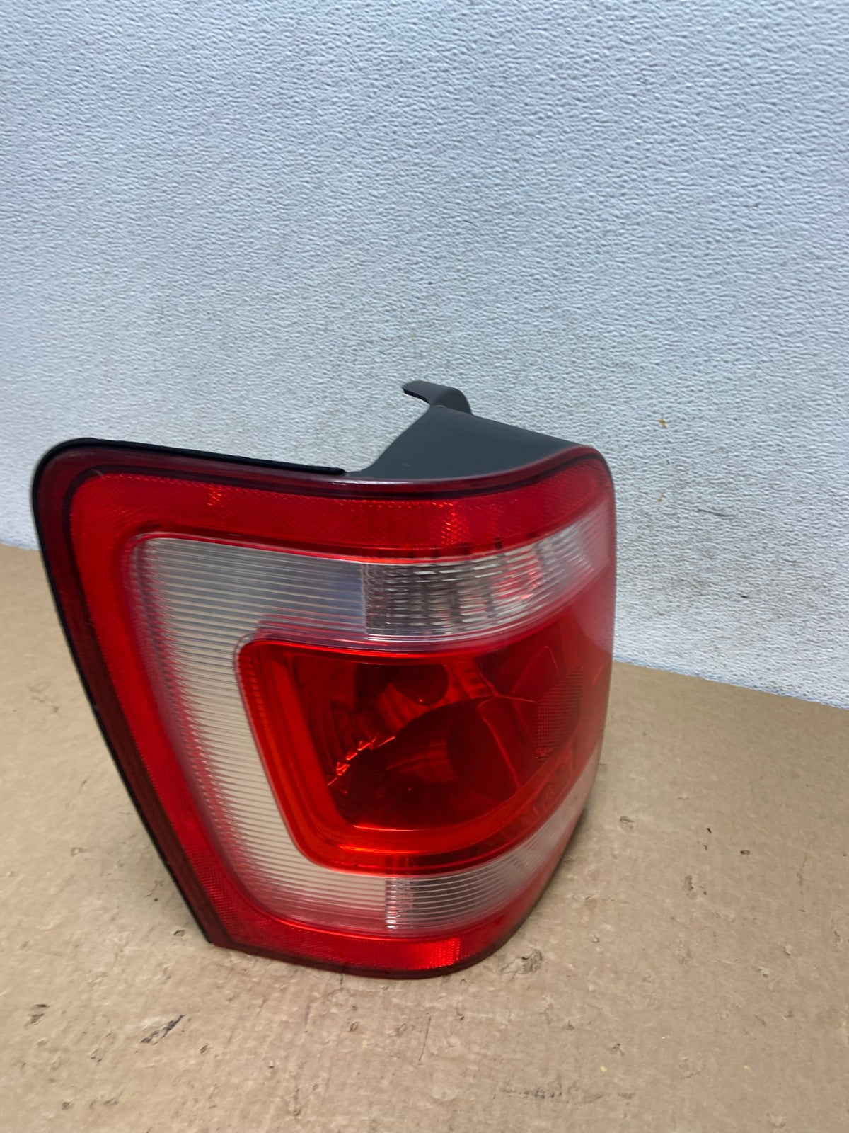 2008 to 2012 Ford Escape Left Driver LH Side Tail Light AF7935 LK2