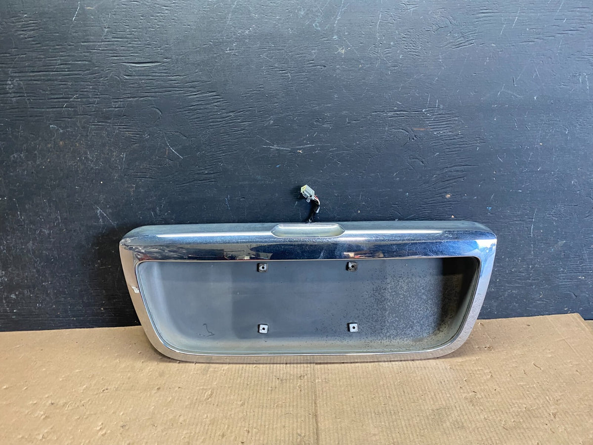 2003 to 2005 Lincoln Aviator Trunk Liftgate License Plate N5679 PS0