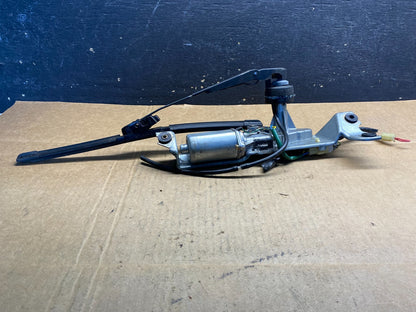 1991 to 1998 Mitsubishi Space Runner Wiper Motor Rear ab3794 DG1