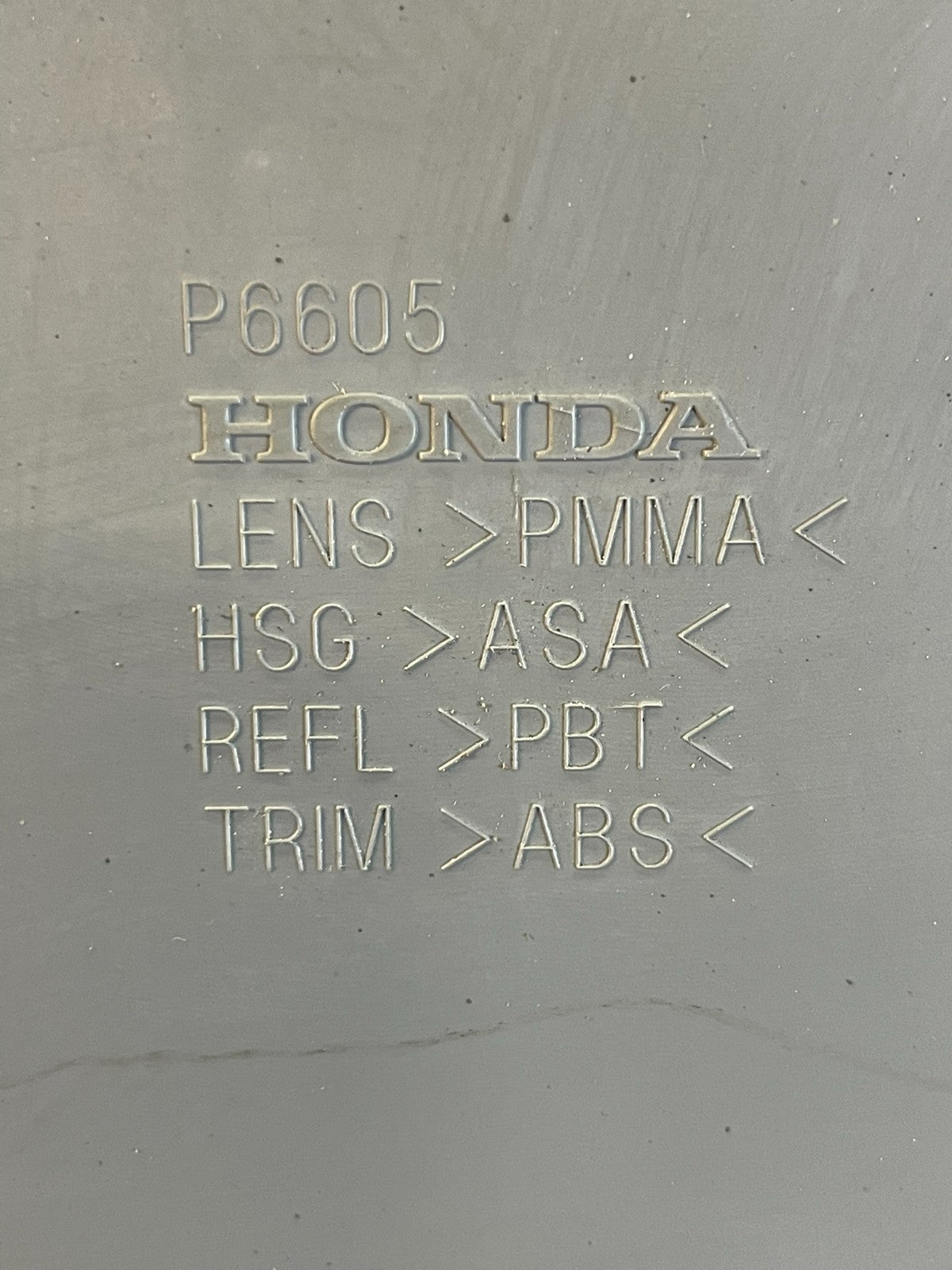 2004 to 2008 Acura TL Rear Trunk License Plate Molding Panel AD0048 DG5