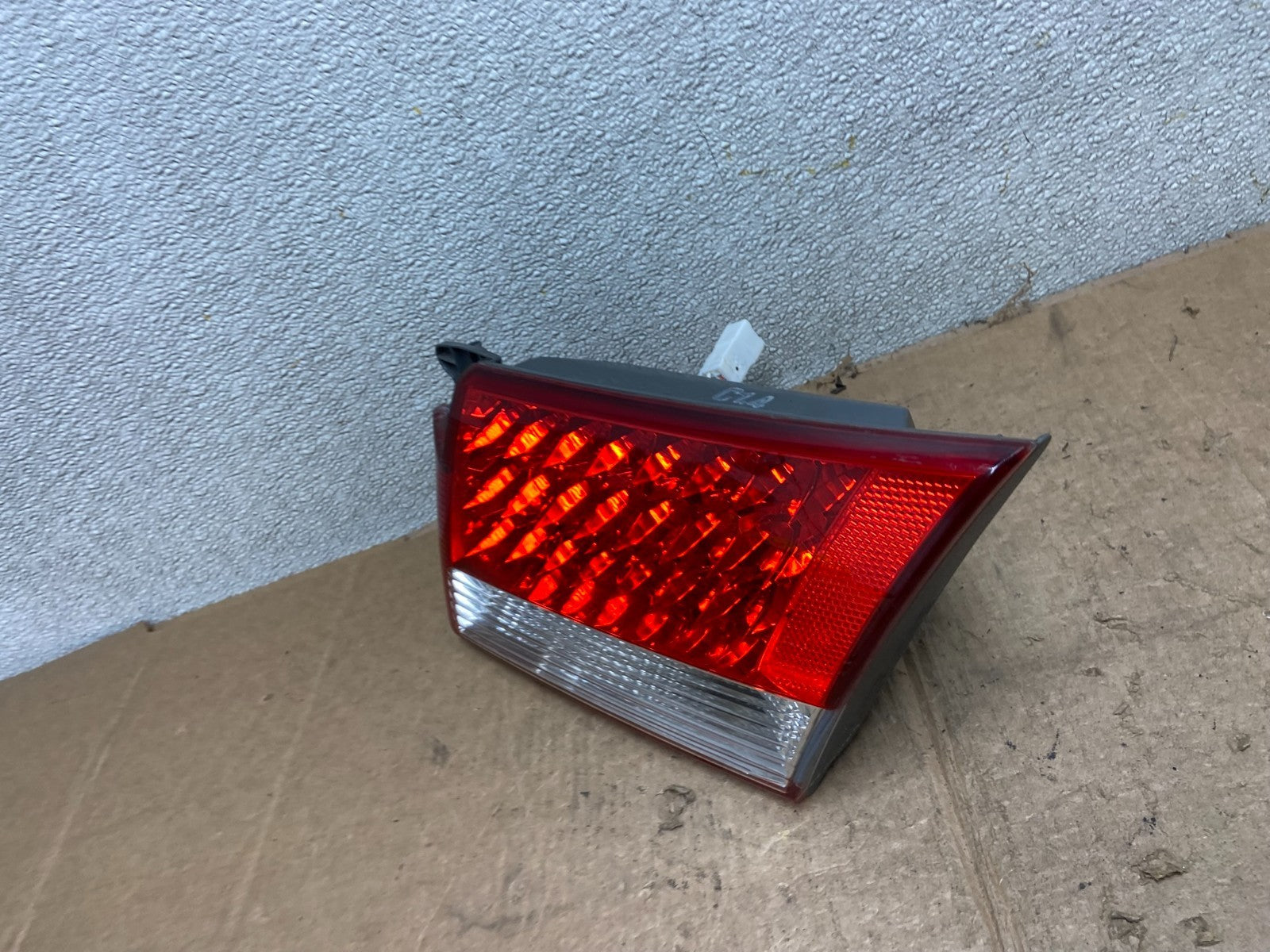 2006 to 2009 Hyundai Azera Right Passenger Inner Tail Light Oem AA4029 DW1