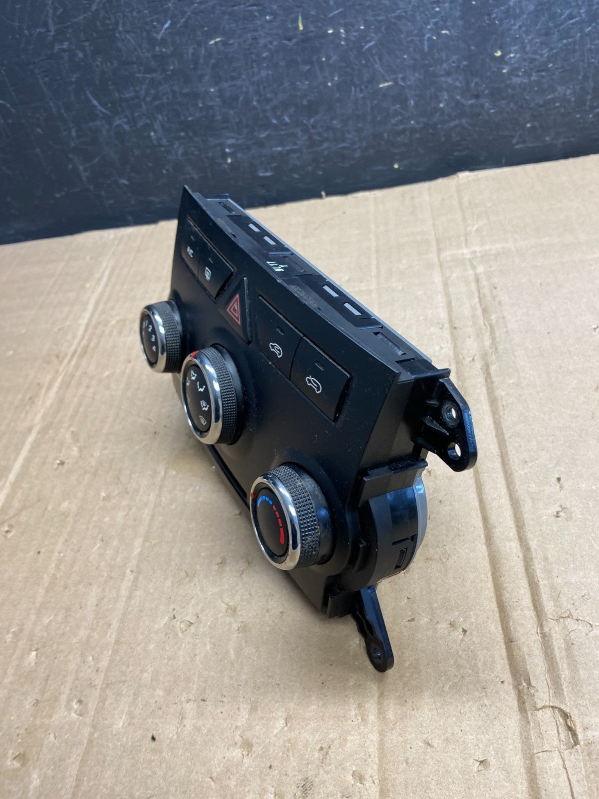 2011 2012 2013 Kia Sorento Temperature AC Climate Control 97250-1uxxx AD7192 DG2