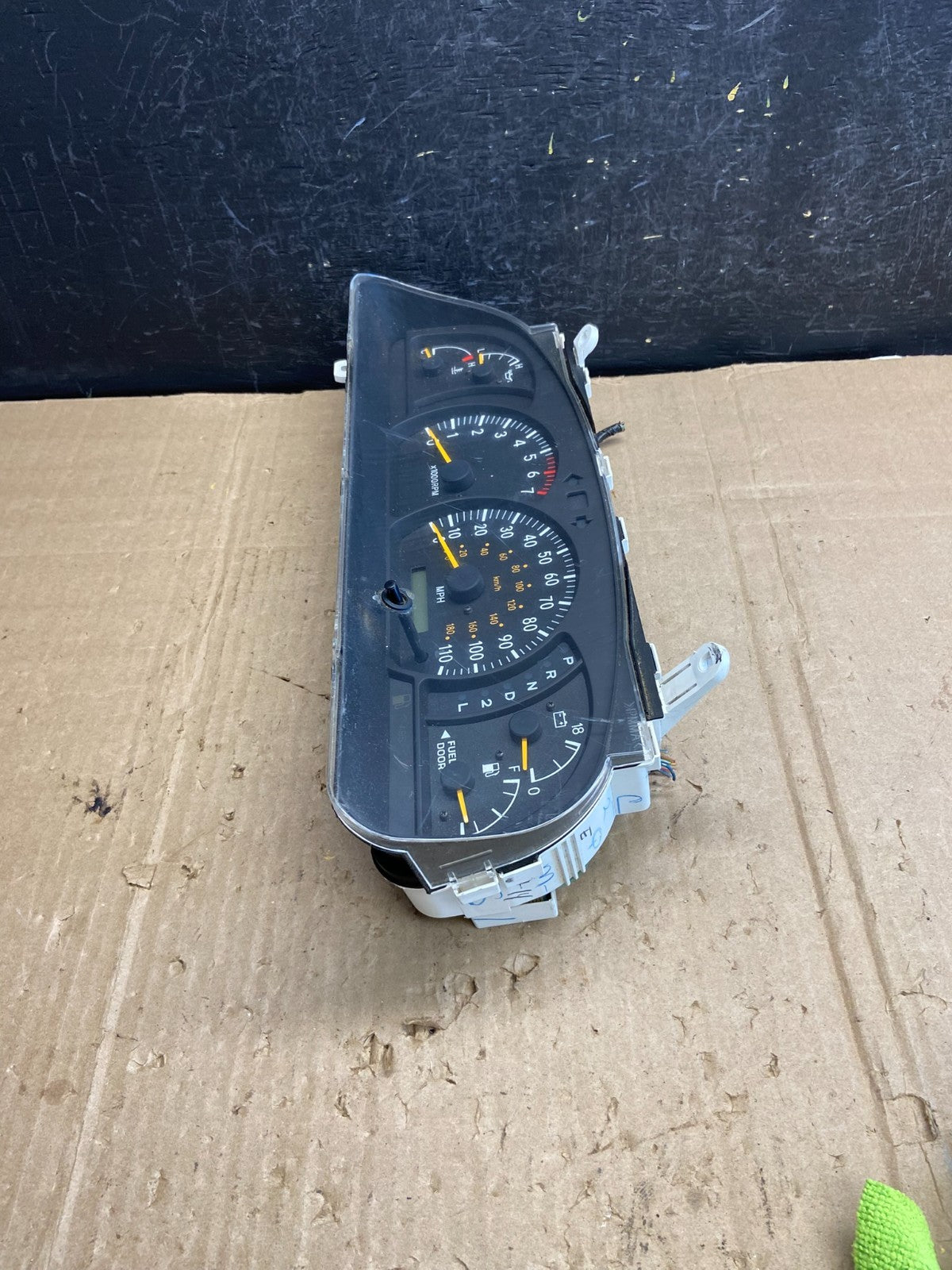 2003 2004 Toyota Tundra Speedometer Cluster Gauge AE1873 DG2