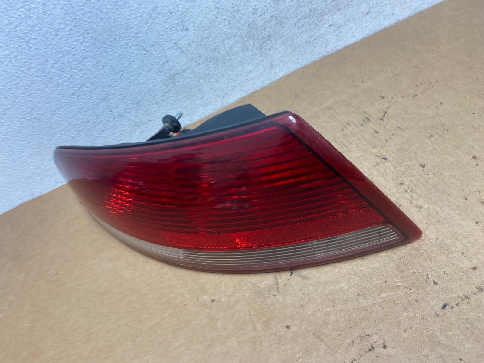 2001-2006 Chrysler Sebring Convertible Left Driver LH Tail Light AD4806 LK1
