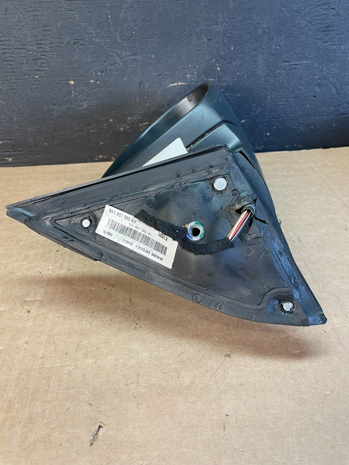 2009 to 2018 Volkswagen Tiguan Right Passenger View Door Mirror AE8347 DW4