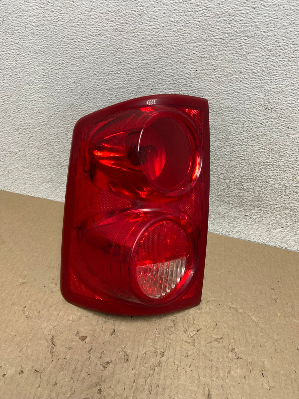 2005-2011 Dodge Dakota Lh Left Driver Side Tail Light DEPO AE9820 LK0