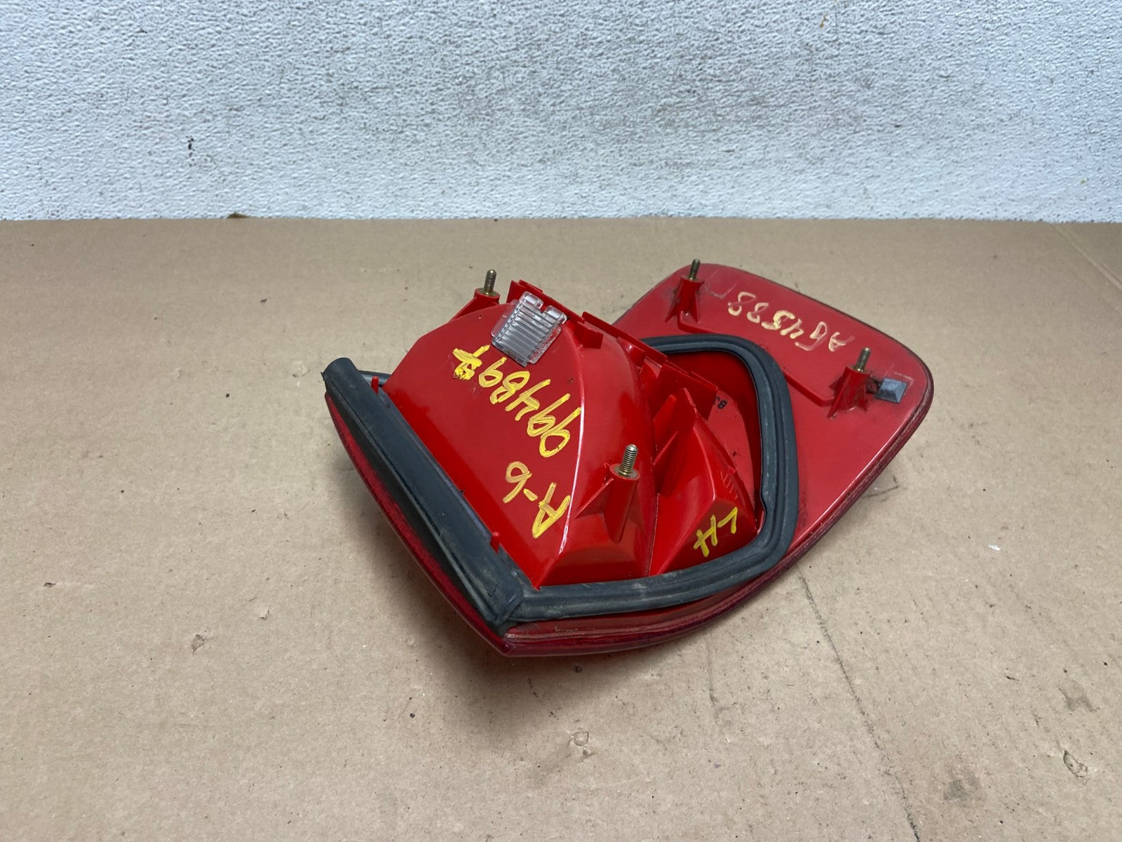 1992-1997 Audi 100 A6 Avant Wagon Left Driver LH Tail Light AG4588 LK5