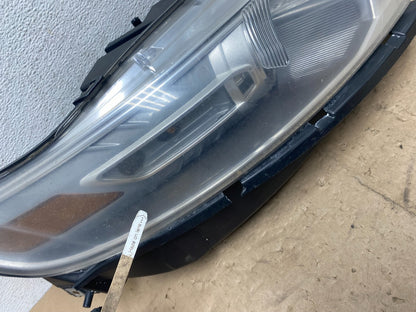 2013 to 2019 Ford Taurus Right Passenger RH Side Headlight Halogen AG5552 DW4