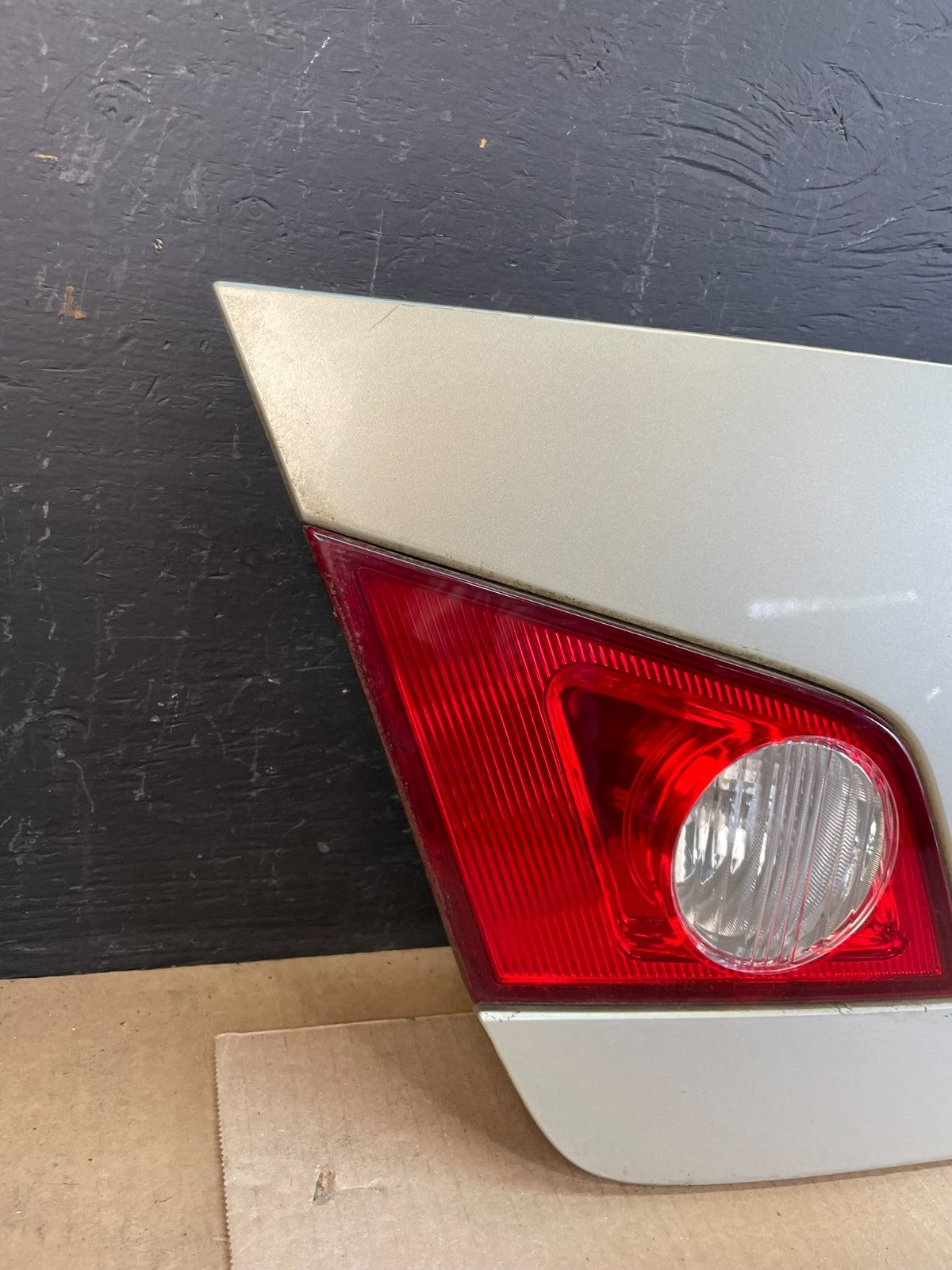 2006 2007 Infiniti M35 Rear Trunk Panel Trim Molding W/ Lights OEM ac1940 DG2