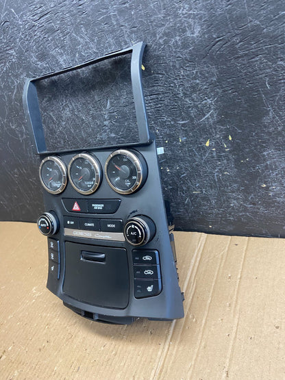 2013-2016 Hyundai Genesis Coupe AC Heater Climate Control Gauges Bezel AE3978 DG3