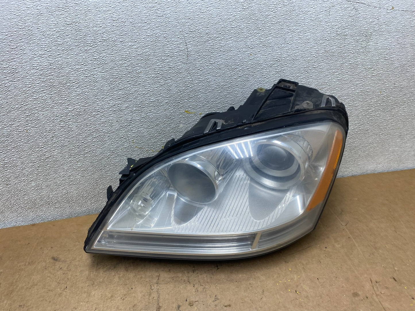 Halogen 2006-2009 Mercedes-Benz ML-Class Headlight Left Driver LH X7007 DW0