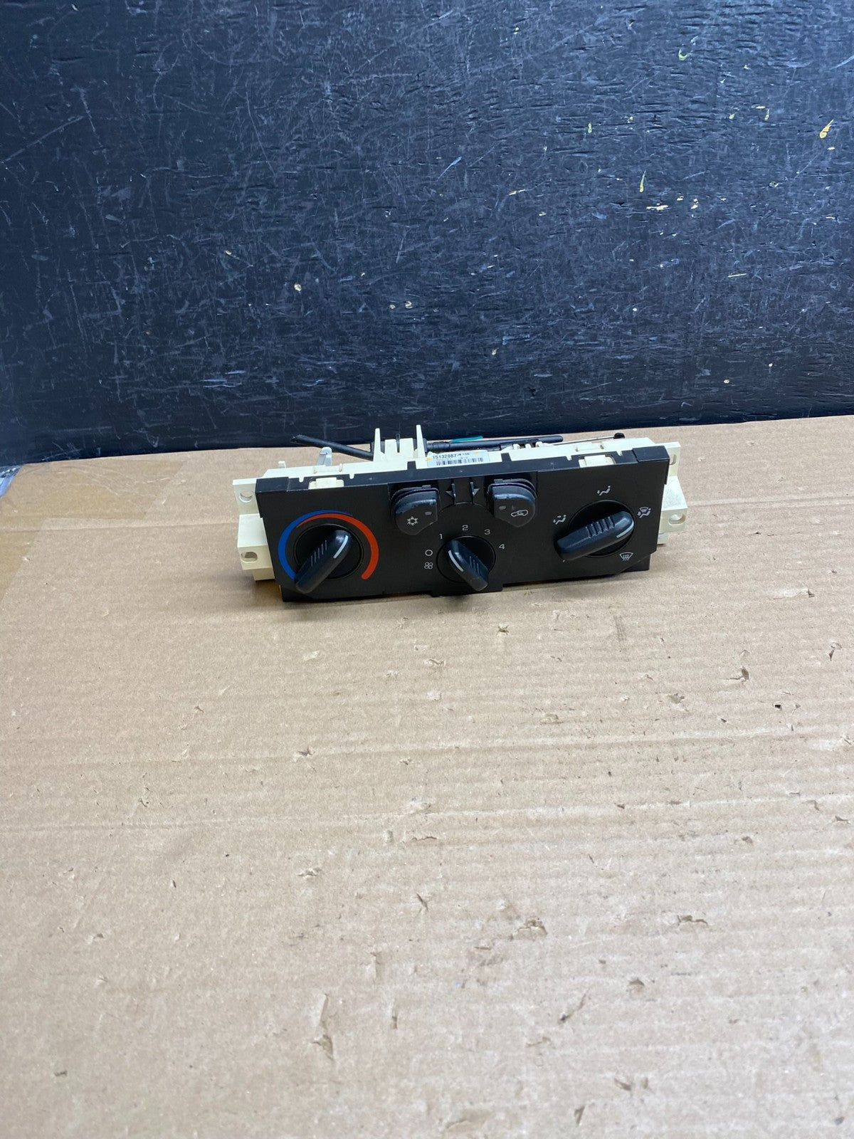 2004 to 2008 GMC Chevrolet Canyon Colorado Climate Control A/C Panel AG6259 DG0
