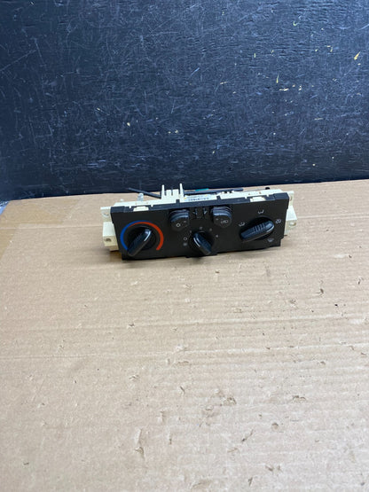 2004 to 2008 GMC Chevrolet Canyon Colorado Climate Control A/C Panel AG6259 DG0