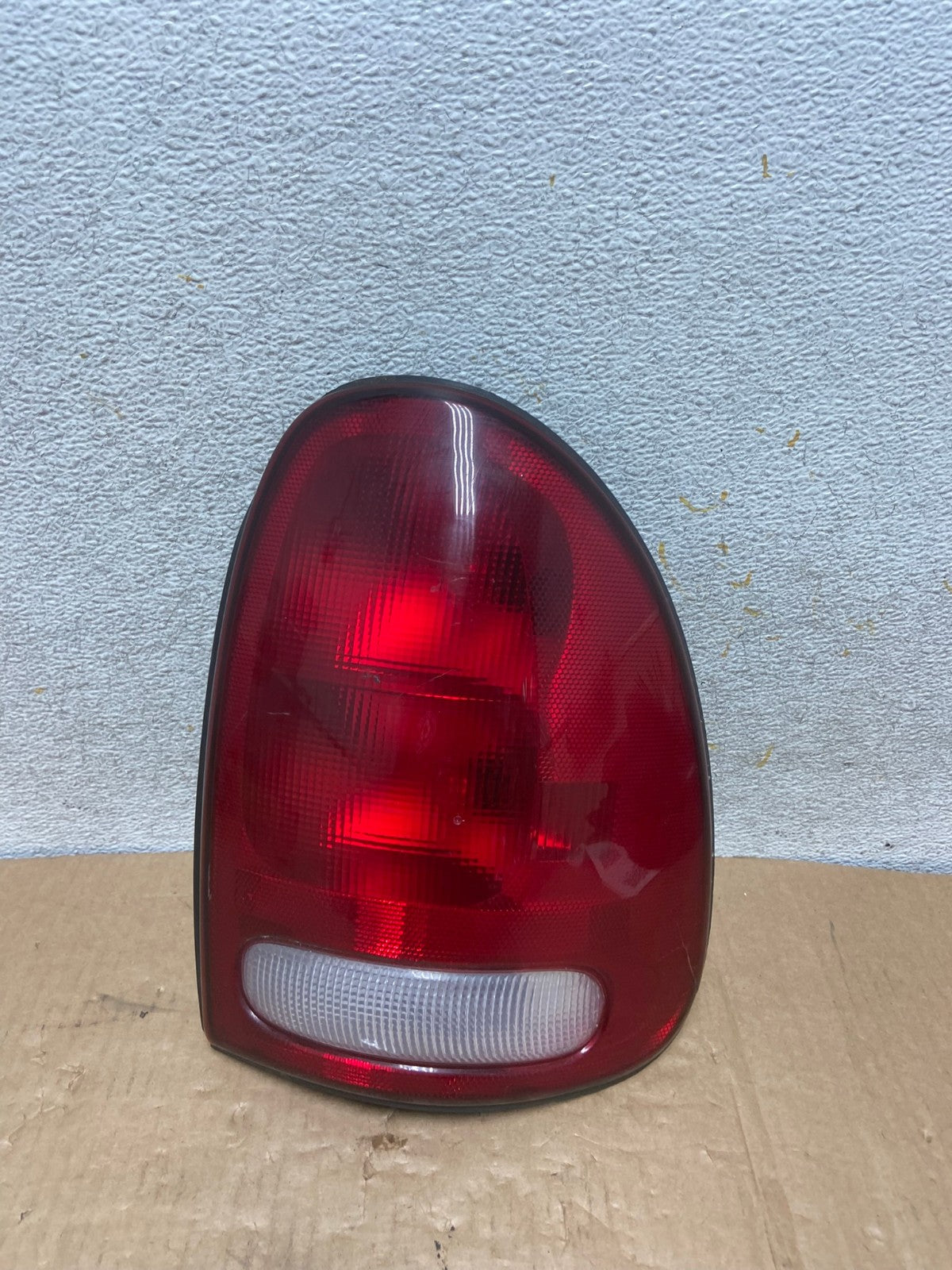 1998 to 2003 Dodge Durango Tail Light Right Passenger RH Side AI7066 LK0