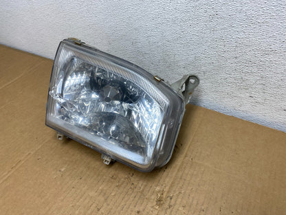 1999-2004 Nissan Pathfinder Right Passenger Side Headlight DEPO AD0856 DW1