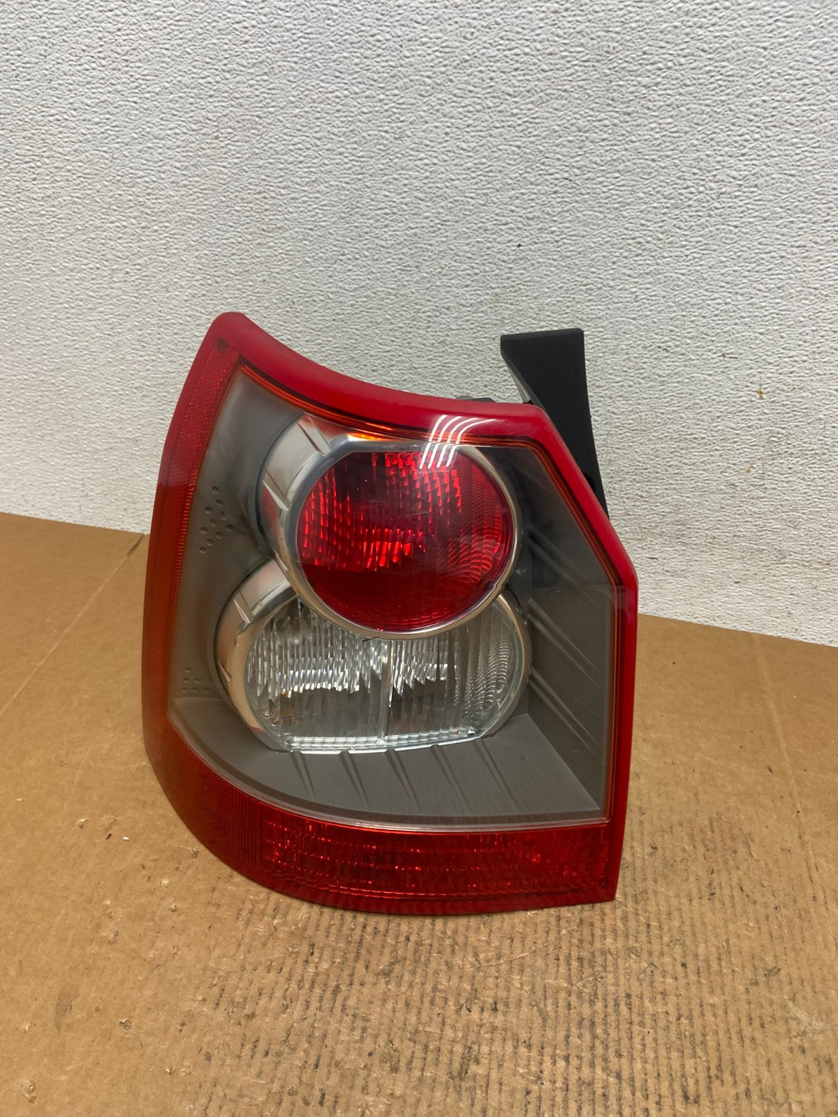 2008 to 2010 Land Rover Lr2 Left Driver LH Side Tail Light AE1264 LK0