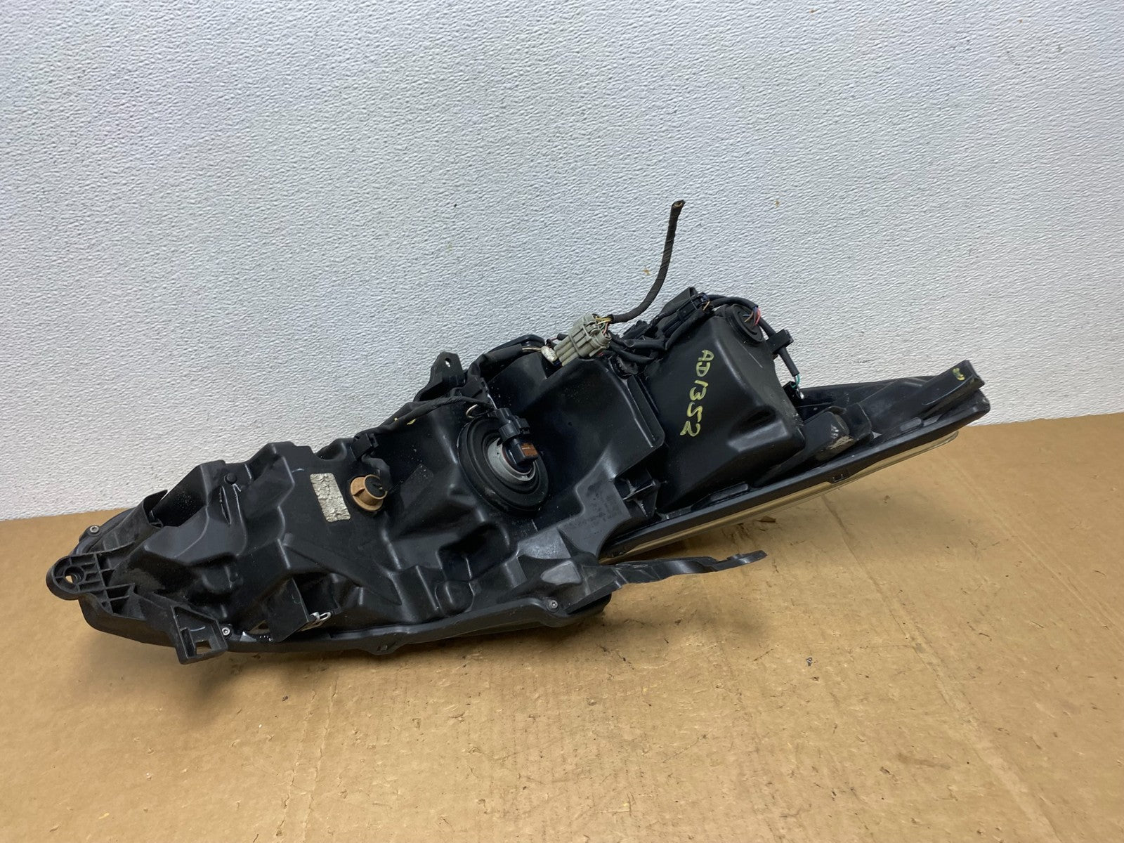 2016 - 2018 Nissan Altima Left Driver LH Halogen Headlight AD1352 DW8