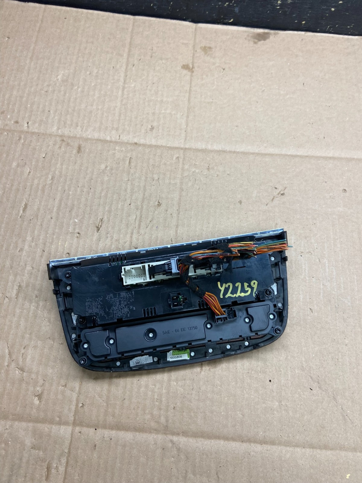 2006 to 2008 Mercedes W251 R350 AC Temp Heater Climate Control OEM Y2259 DG4